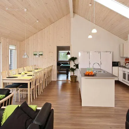 Stunning Holiday In Bl Vand With Swimming Pool Blåvand